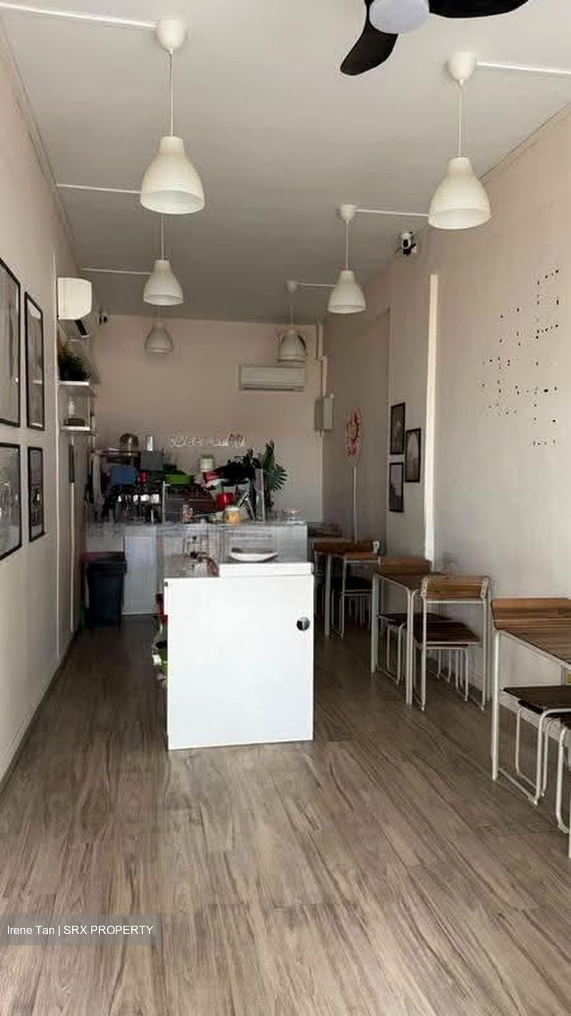 Hougang Avenue 5 (D19), Shop House #634992291